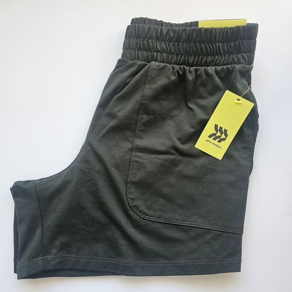 All in Motion Women Mid-rise Short XS - Picture 7 of 7